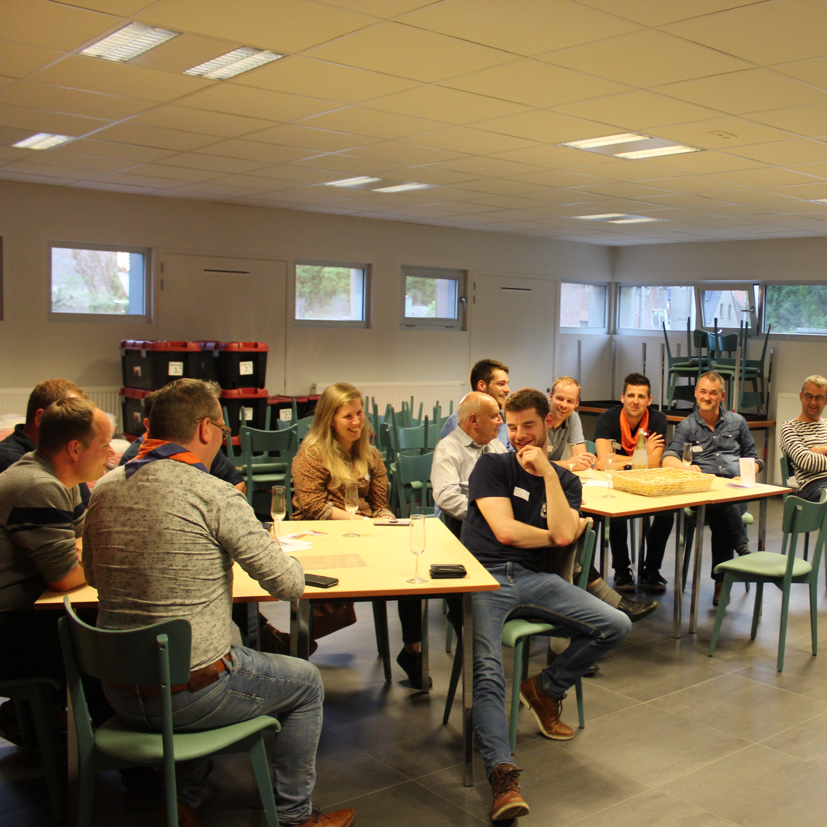 Aan tafel